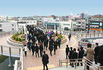 東海大学前駅